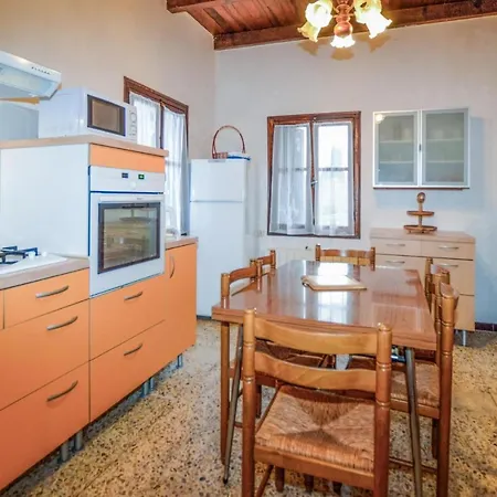 Feriehus Lovely In Anghione With Kitchen