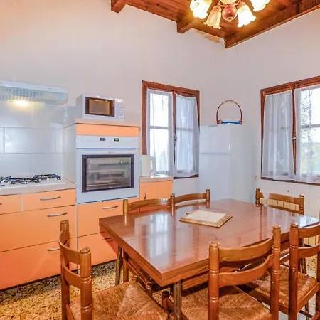 Feriehus Lovely In Anghione With Kitchen Aghione